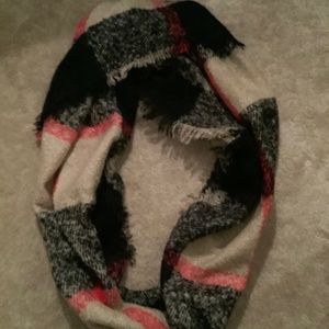 Infinity scarf